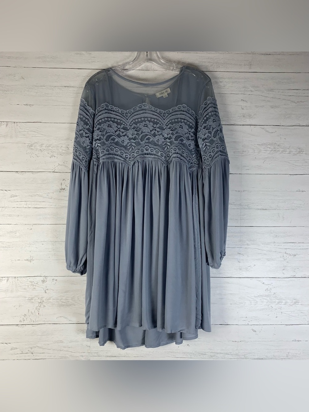 Taylor & Sage Blue Scalloped Lace Fit & flare women's size L juniors